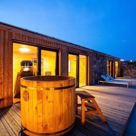 Polna Hill Hotel Wlen